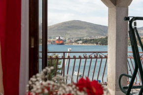 Luxury sea view apartment 20 m from the sea